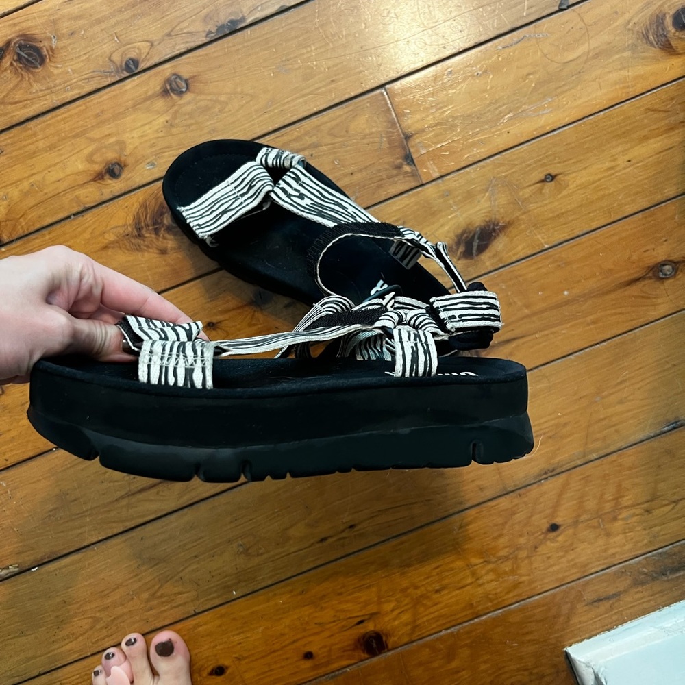 Super cute Camper platform sandals Oruga - Picture 4 of 4
